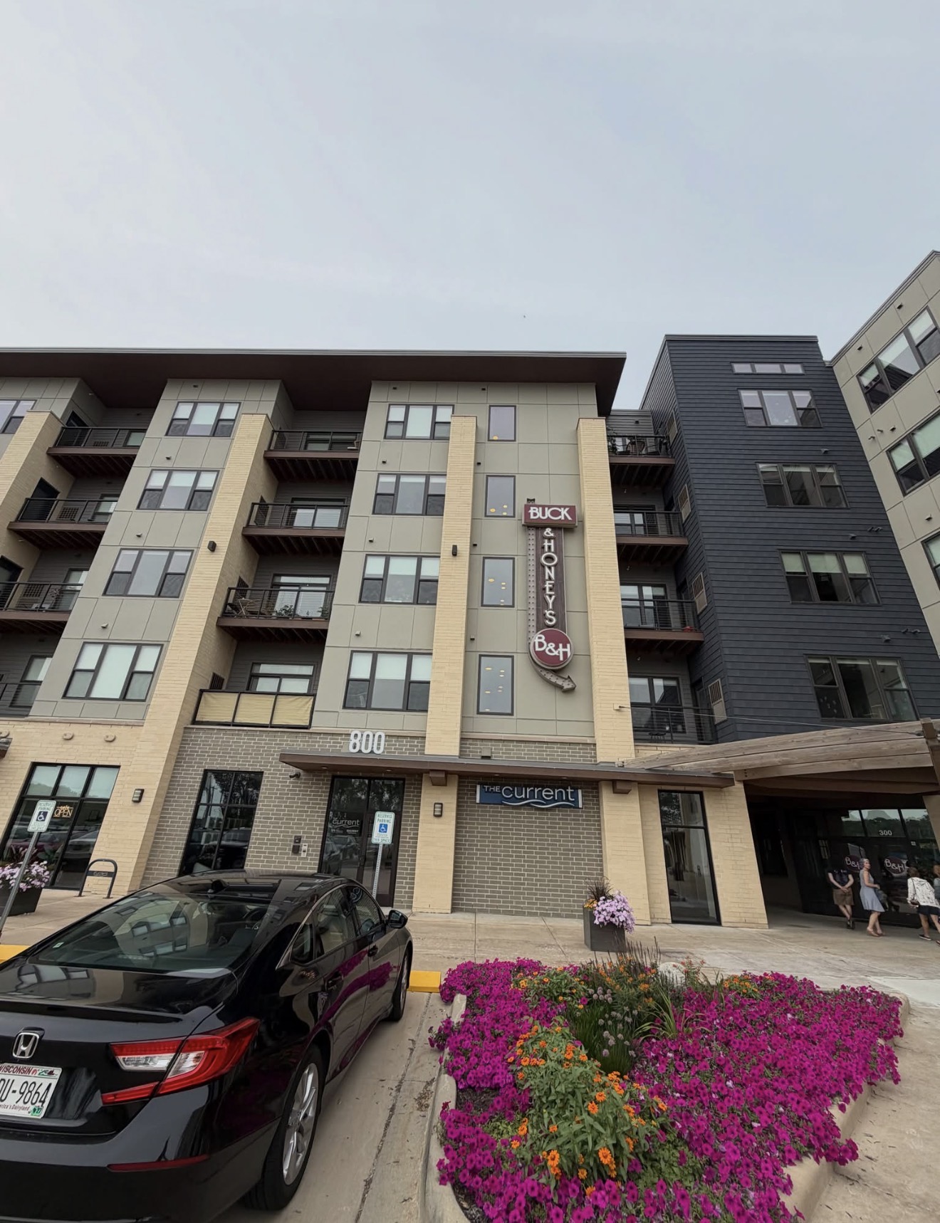 Commercial apartment building exterior painting